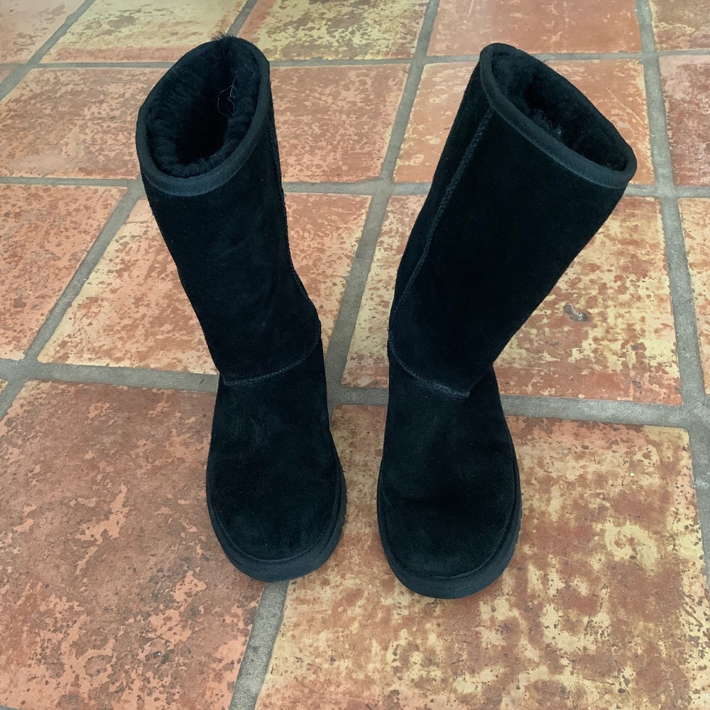 Ugg Suede boots
